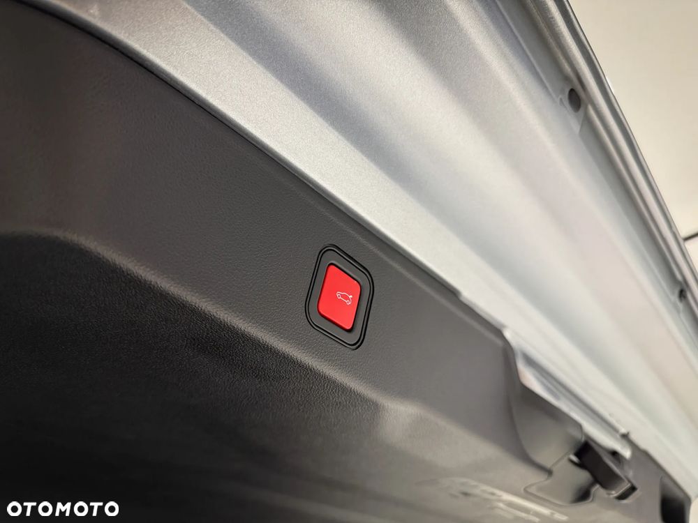 Jeep Avenger 1.2 T3 mHEV Altitude FWD eDCT6 - 14