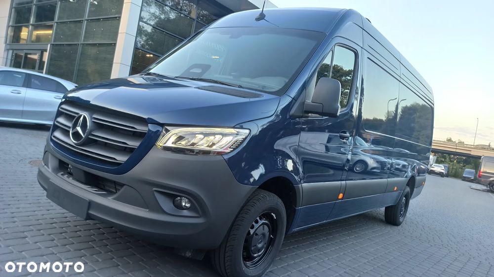 Mercedes-Benz Sprinter - 2