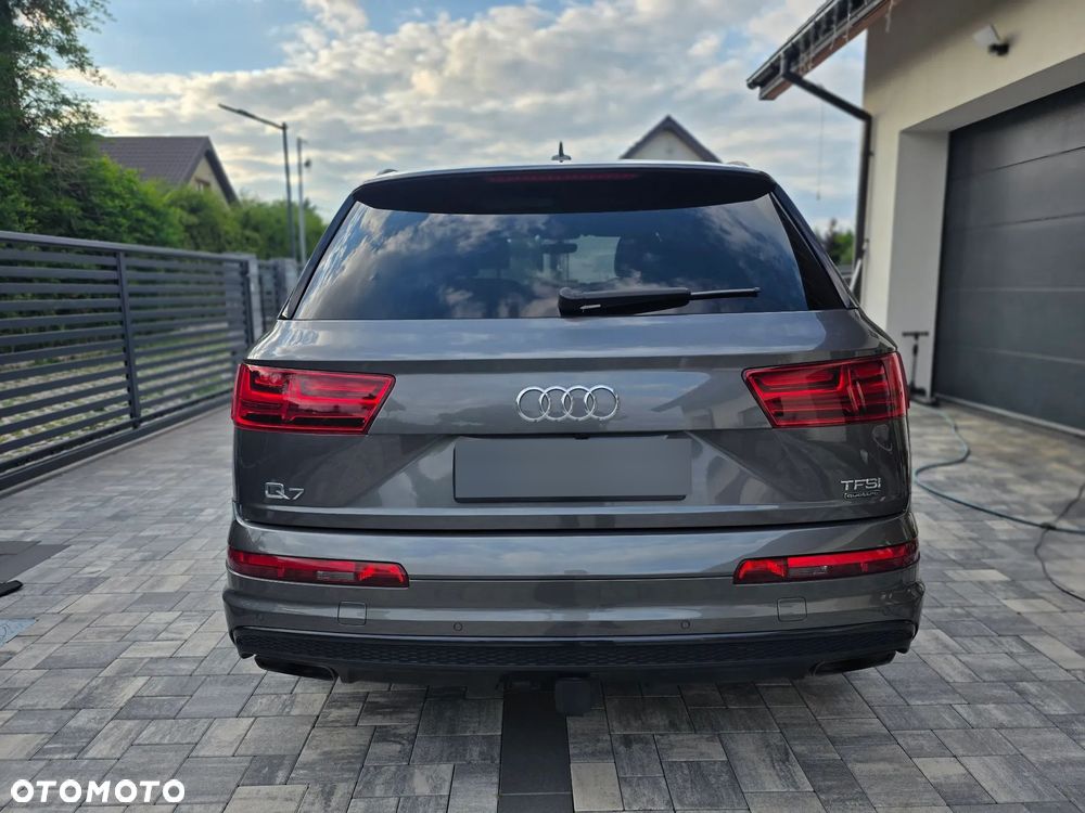 Audi Q7 - 7