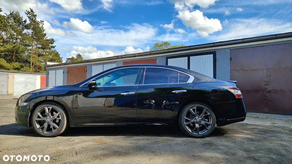 Nissan Maxima - 8