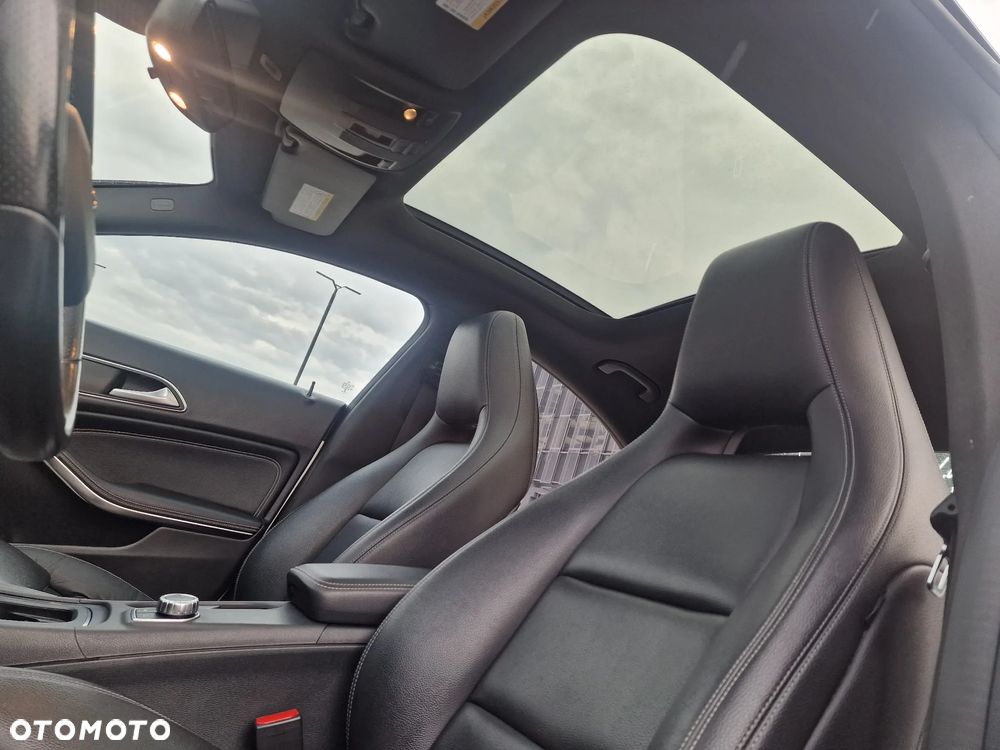 Mercedes-Benz CLA 250 4-Matic AMG Line - 9