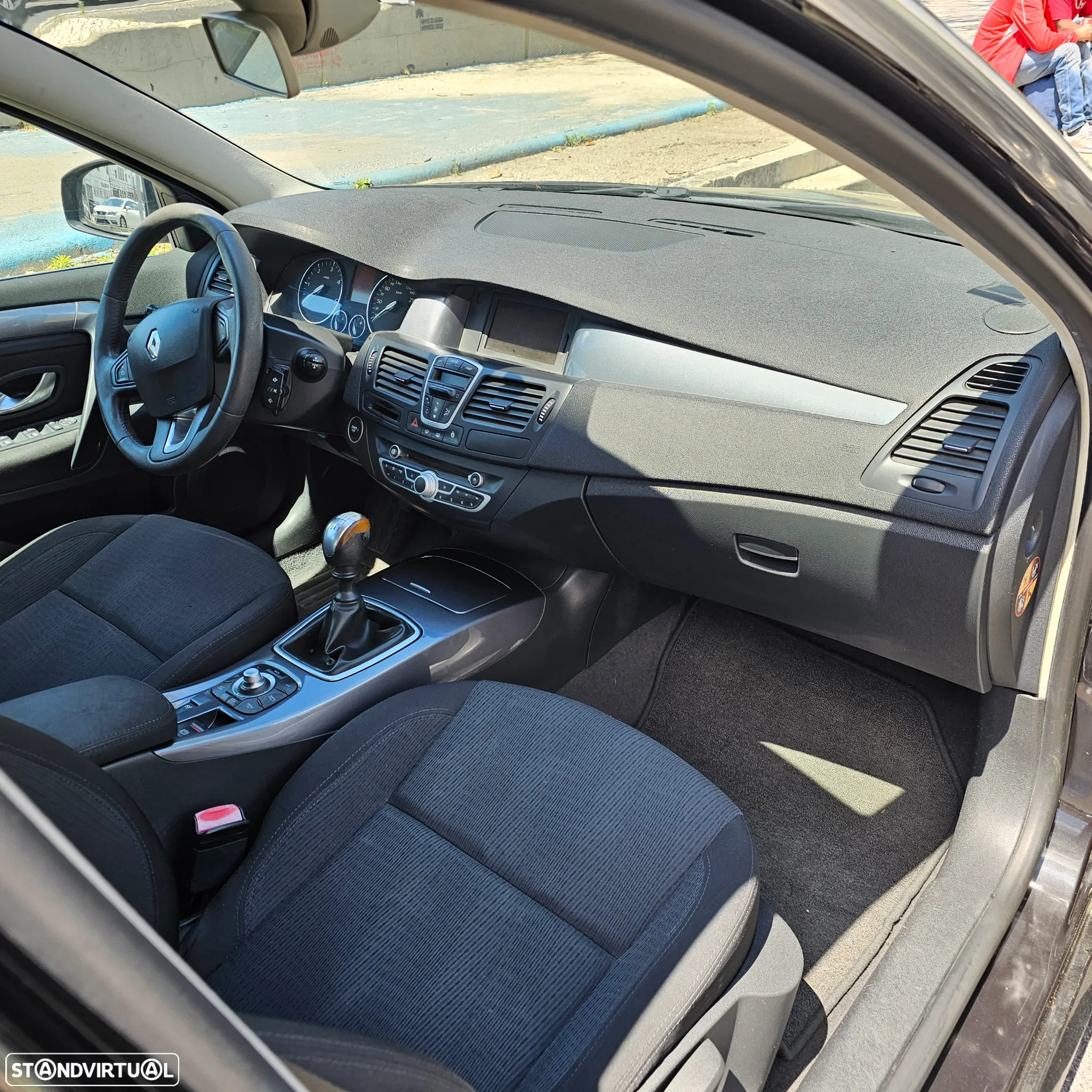 Renault Laguna 1.5 dCi Black Line - 14