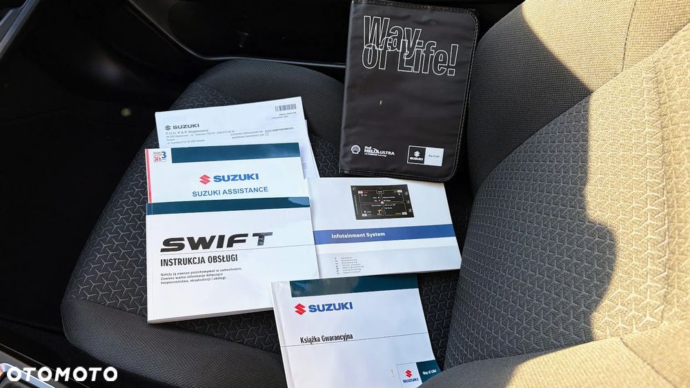 Suzuki Swift 1.2 Premium Plus - 9