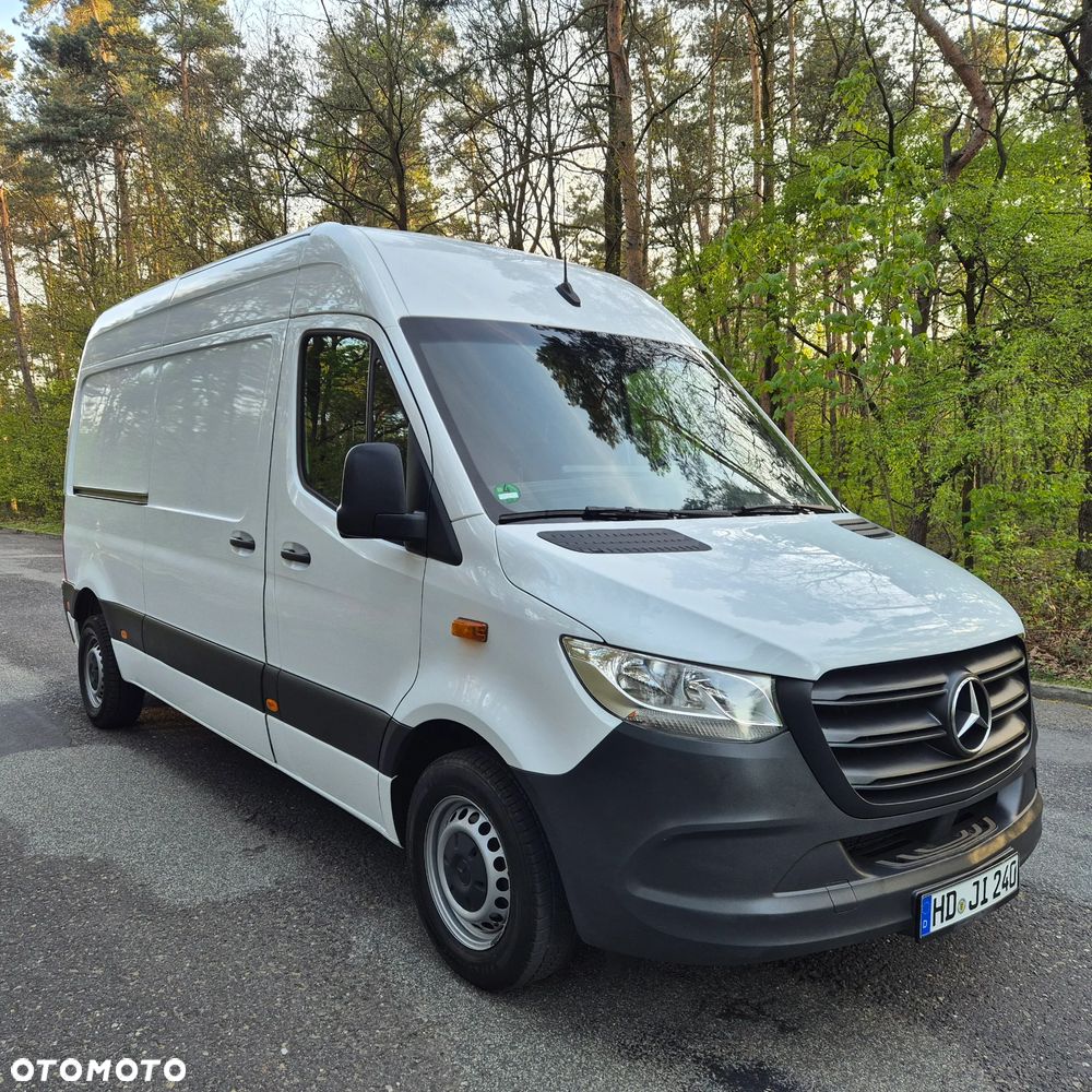 Mercedes-Benz Sprinter - 1