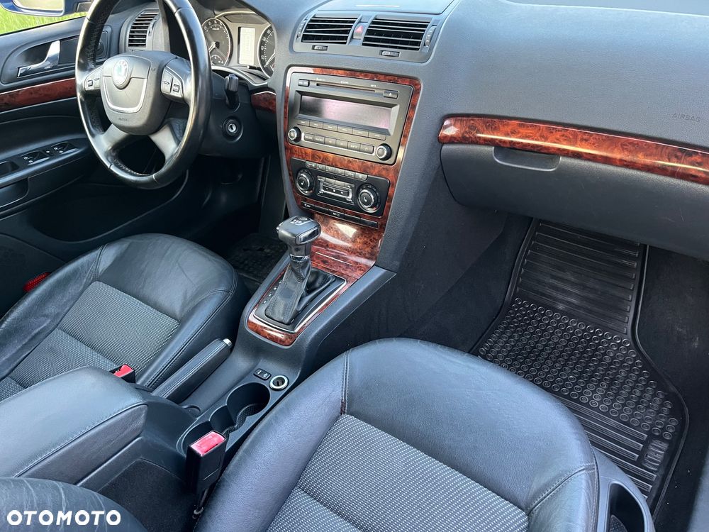 Skoda Octavia 2.0 TDI DSG Elegance - 7