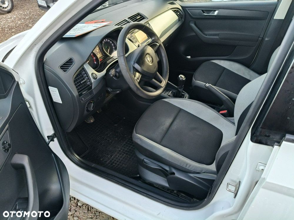 Skoda Fabia - 11