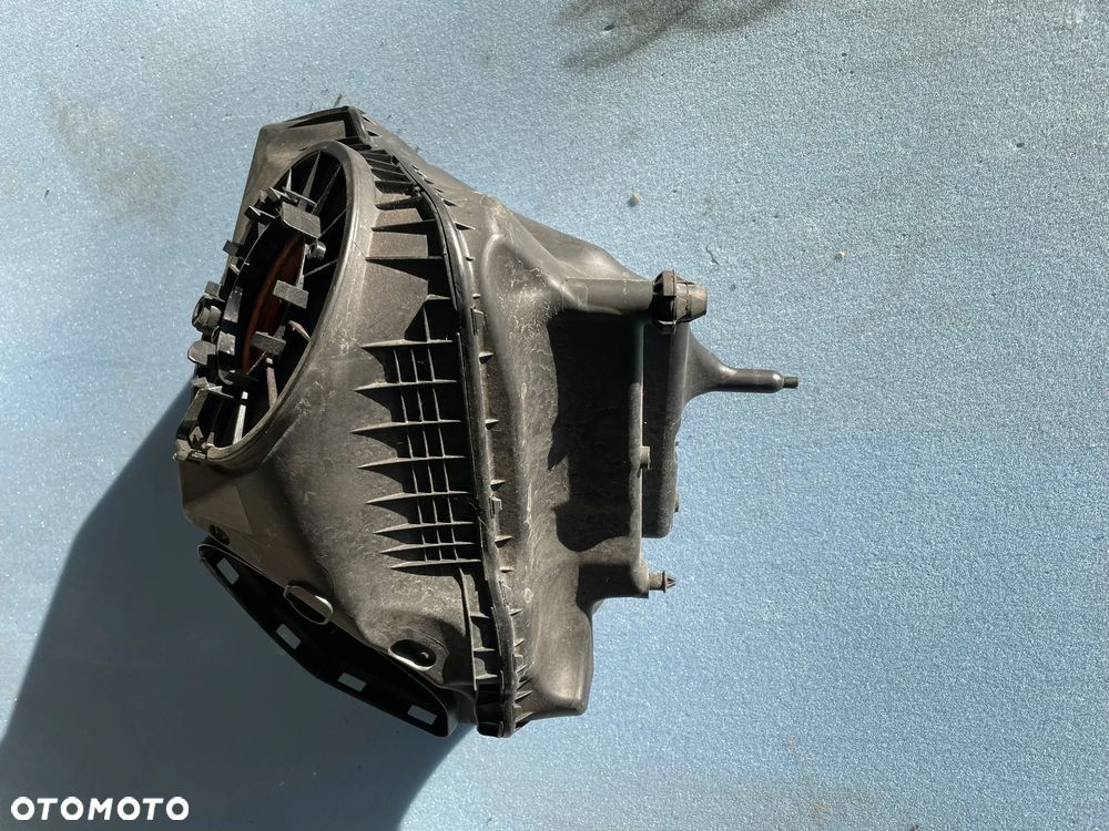 Audi A6 A7 obudowa filtra powietrza 4G0133838AC - 3