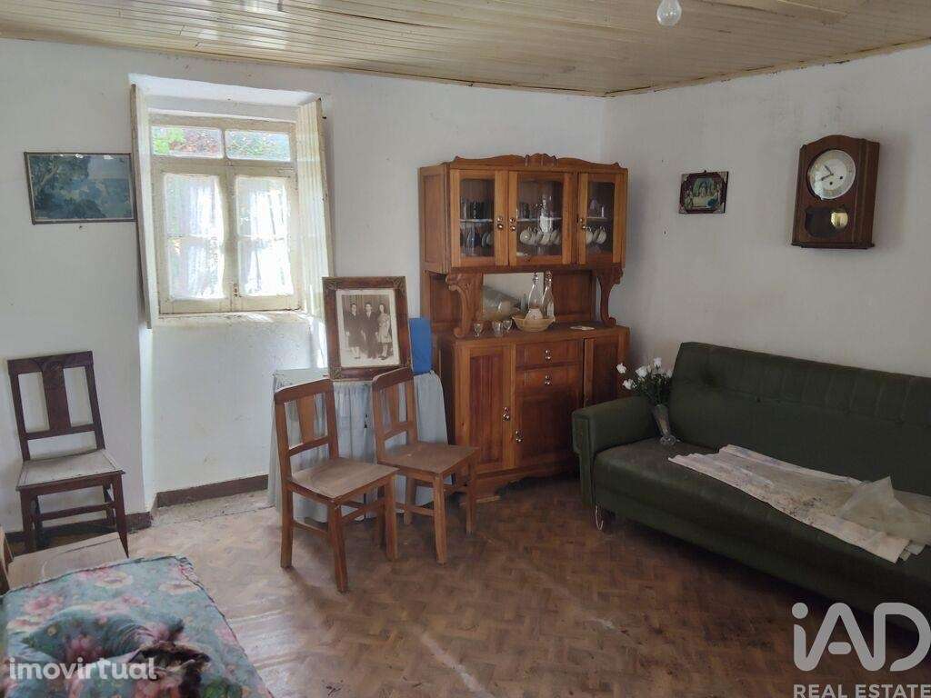 Casa de aldeia T2 em Castanheira de Pêra e Coentral de 98,00 m2 - Grande imagem: 2/26