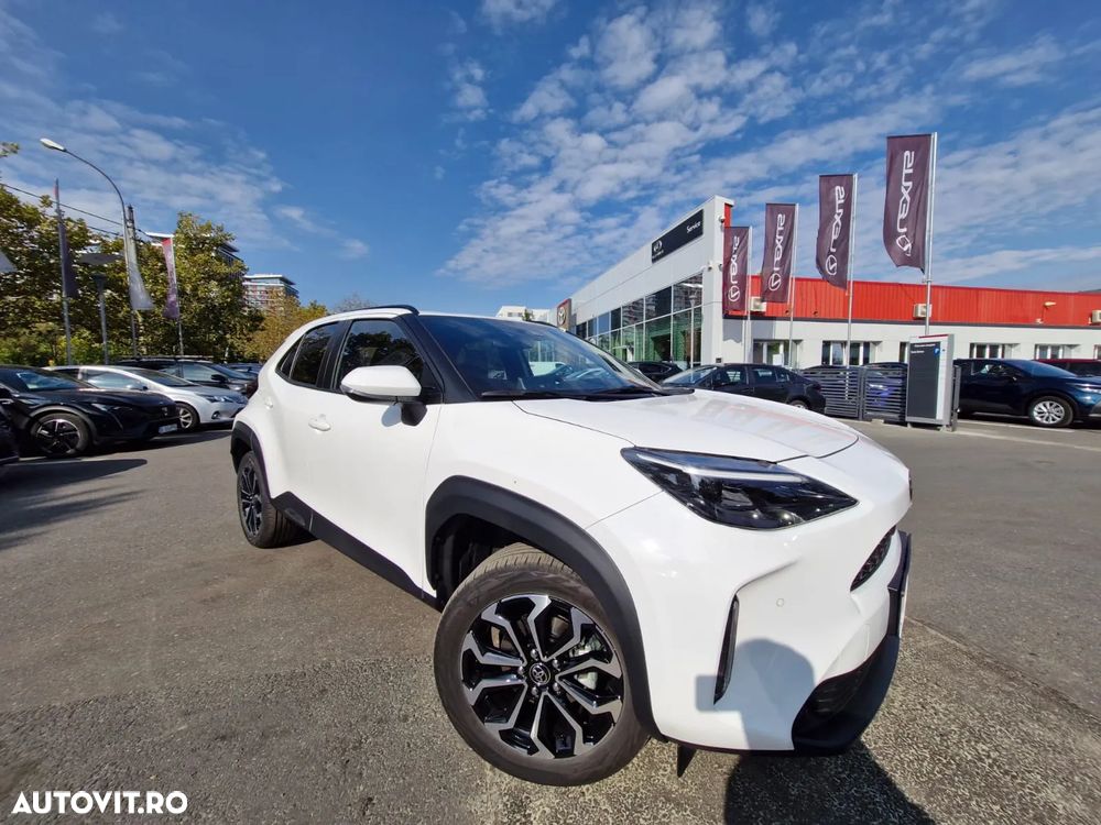 Toyota Yaris Cross 1.5 VVT-i HSD 4x2 Dynamic - 2