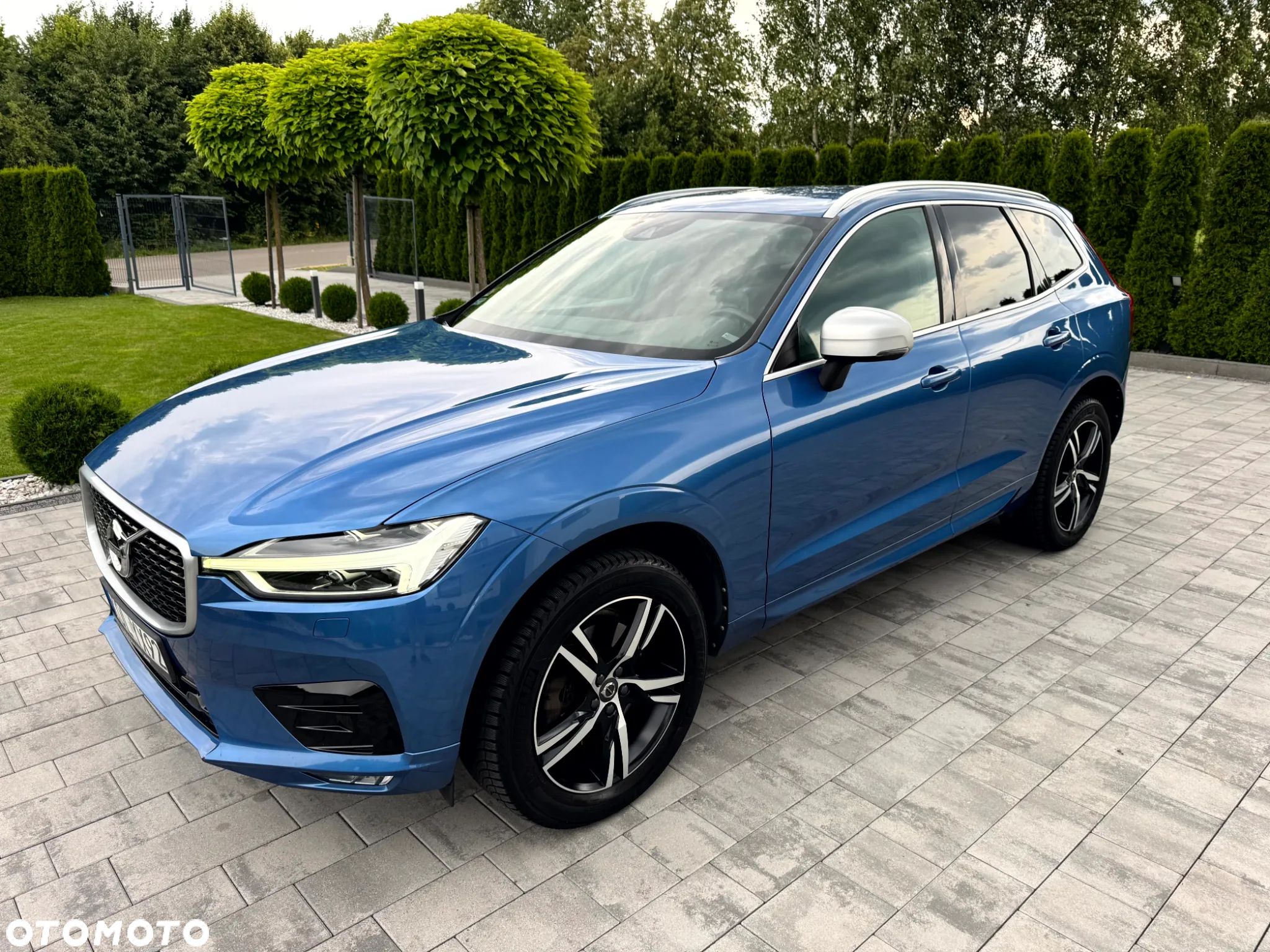 Volvo XC 60 T5 AWD R-Design - 1