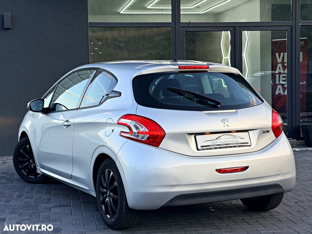 Peugeot 208 PureTech 110 Stop & Start Active - 12