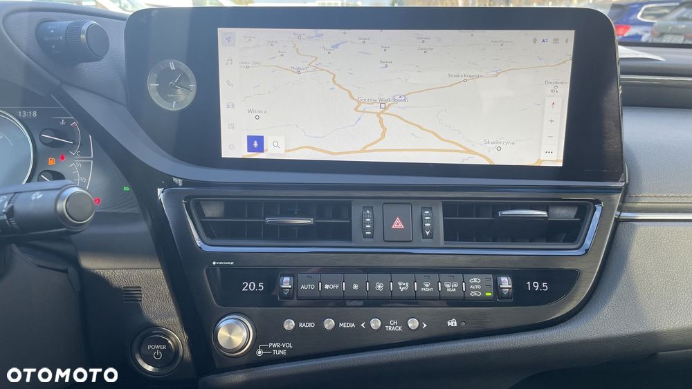 Lexus ES 300h Business Edition - 15