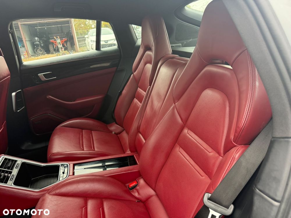 Porsche Panamera 4 Executive - 33