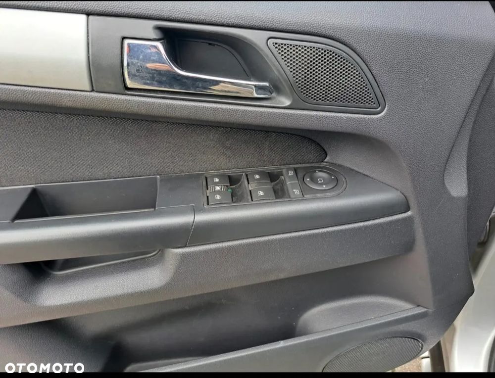 Opel Zafira - 20