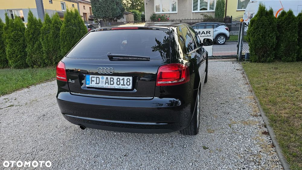 Audi A3 Sportback 1.6 Ambiente - 24
