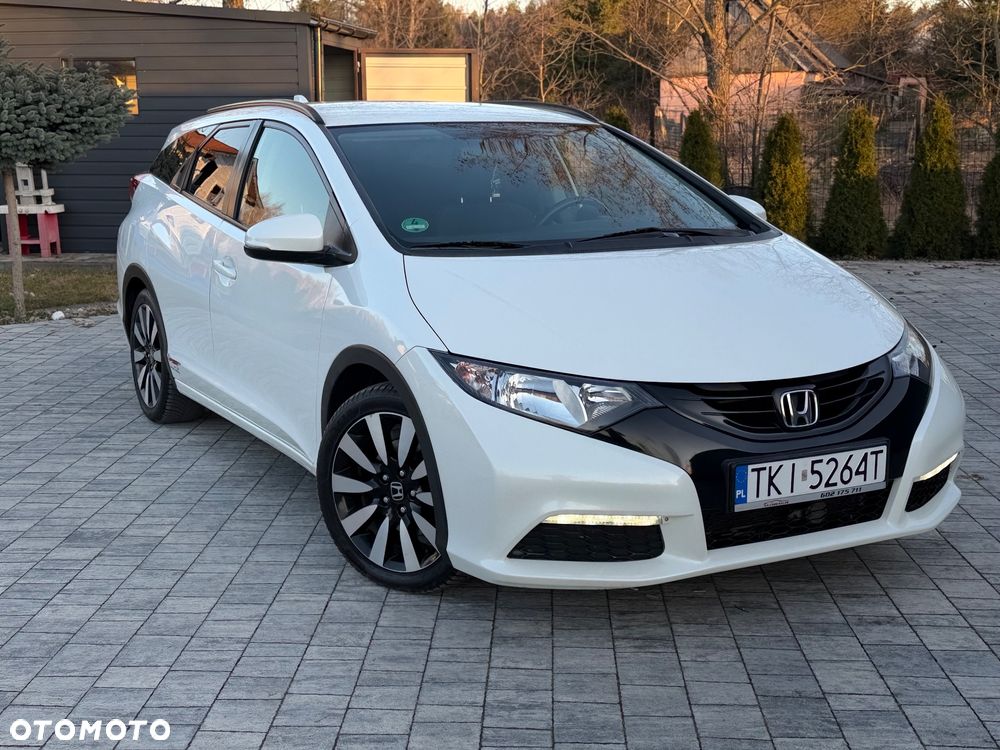 Honda Civic 1.6 i-DTEC Executive Black Edition - 8