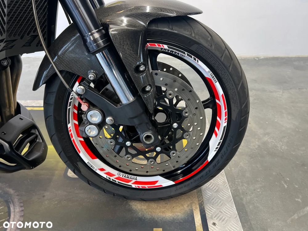 Yamaha FZ - 20