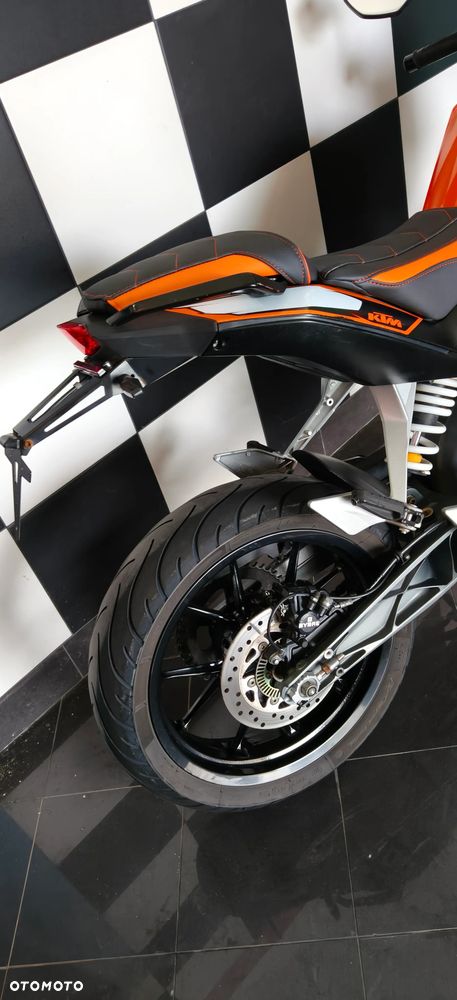KTM Duke 125 - 19