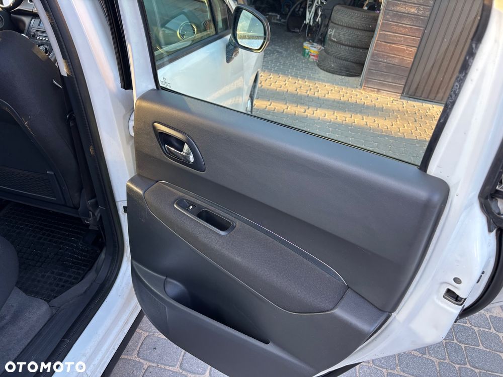 Peugeot 3008 1.6 HDi Trendy - 12
