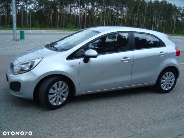 Kia Rio - 2