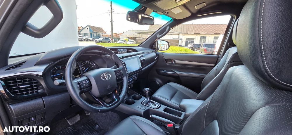 Toyota Hilux 2.8D 204CP 4x4 Double Cab AT Invincible - 11