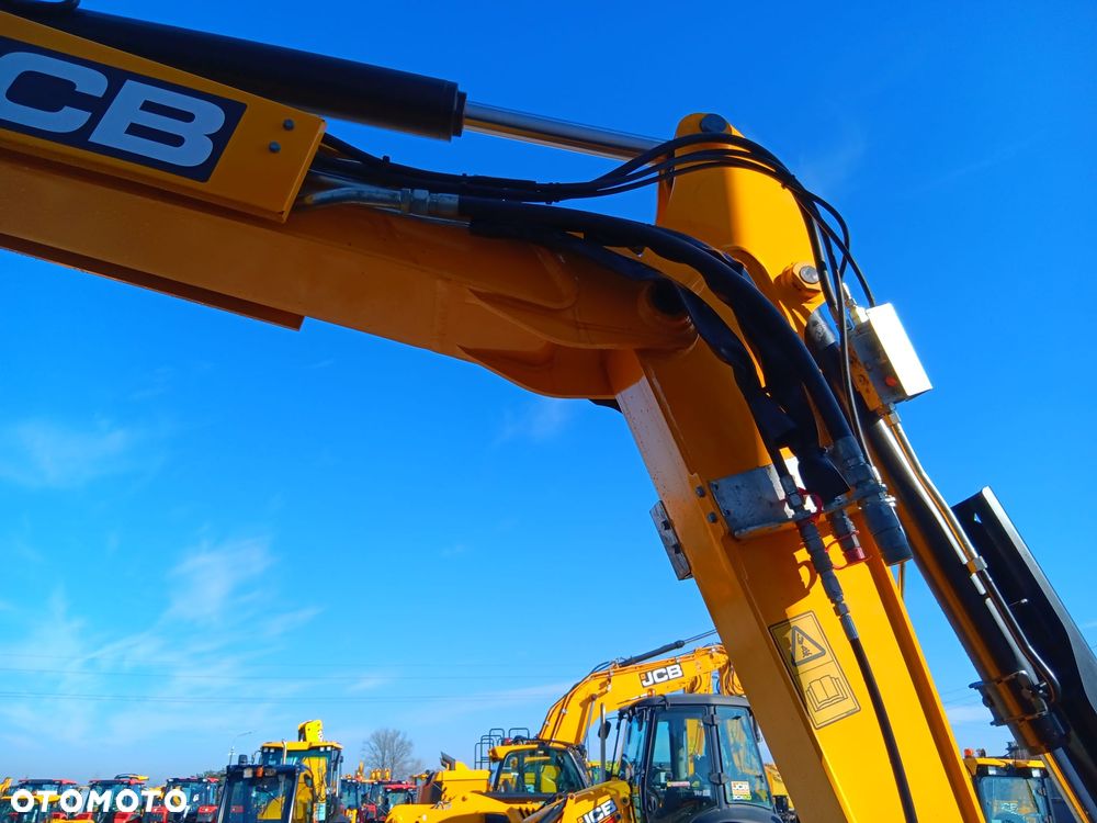 JCB 110W - 9