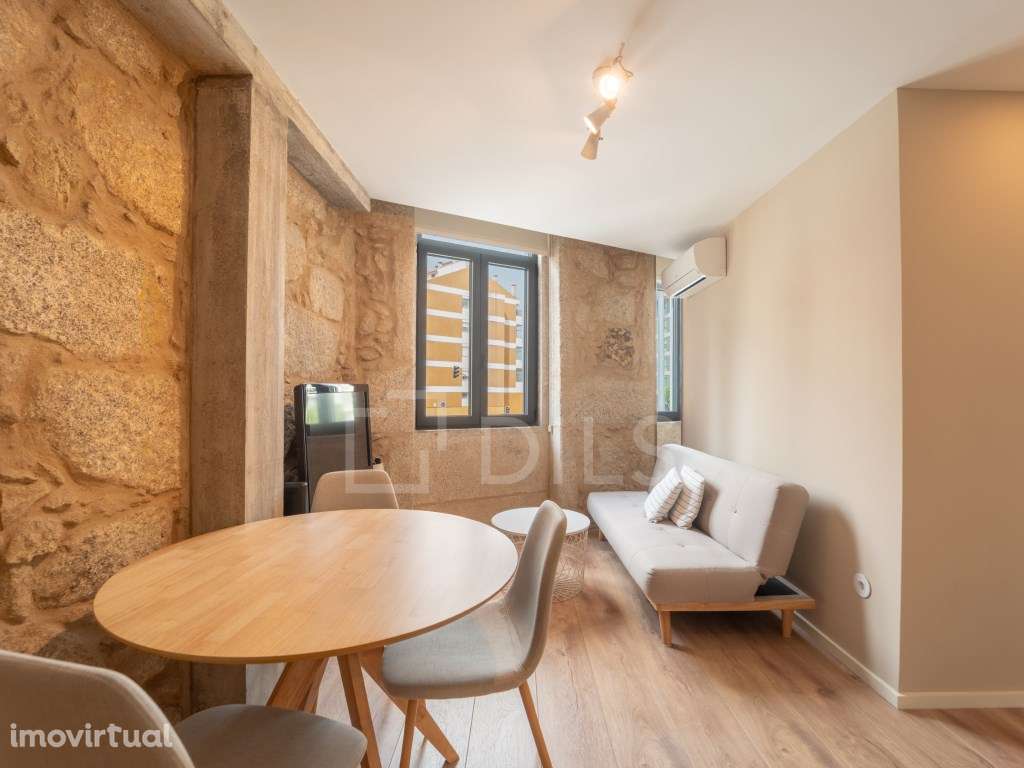 Apartamento T1, junto à Praça Velasquez, nas Antas - Grande imagem: 4/26