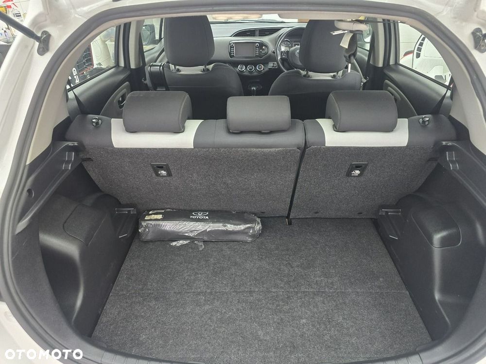Toyota Yaris - 15