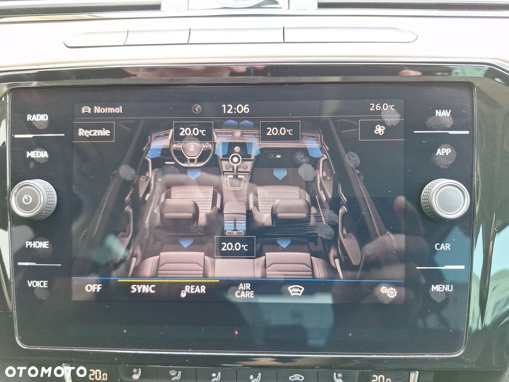 Volkswagen Passat 2.0 TSI 4Mot Highline DSG - 25