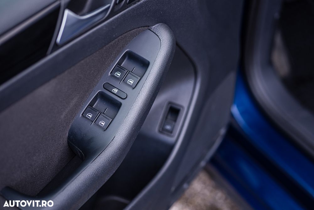 Volkswagen Jetta 1.6 TDI DSG Life - 13