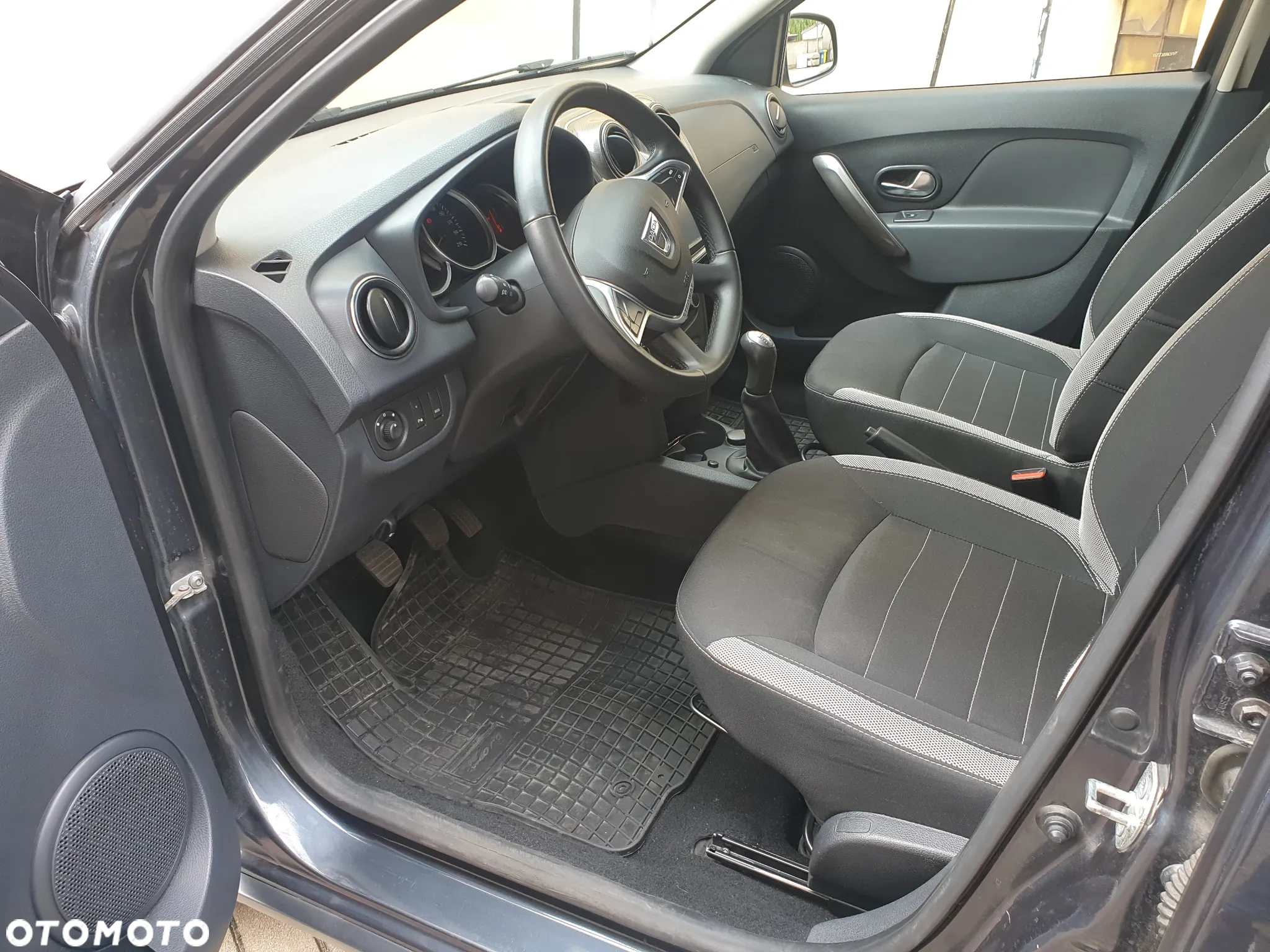 Dacia Sandero Stepway 0.9 TCe Laureate - 8