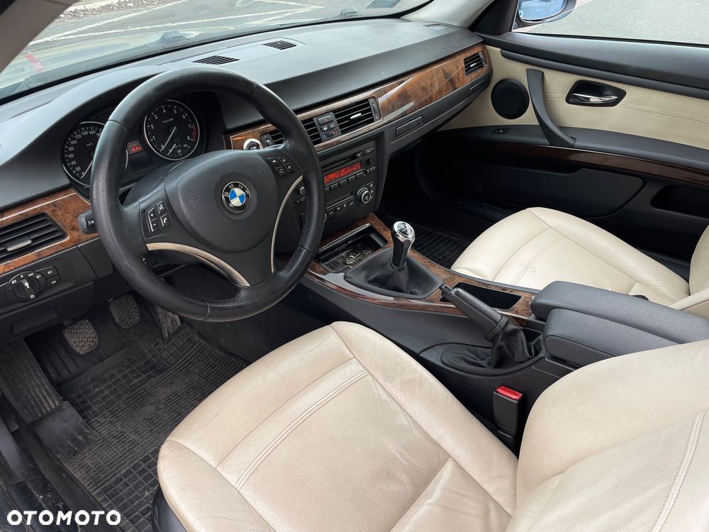 BMW Seria 3 325i M Sport Edition - 20