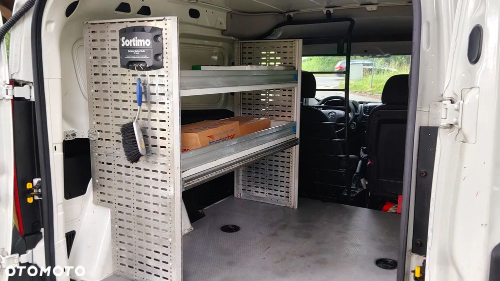 Opel COMBO - 14