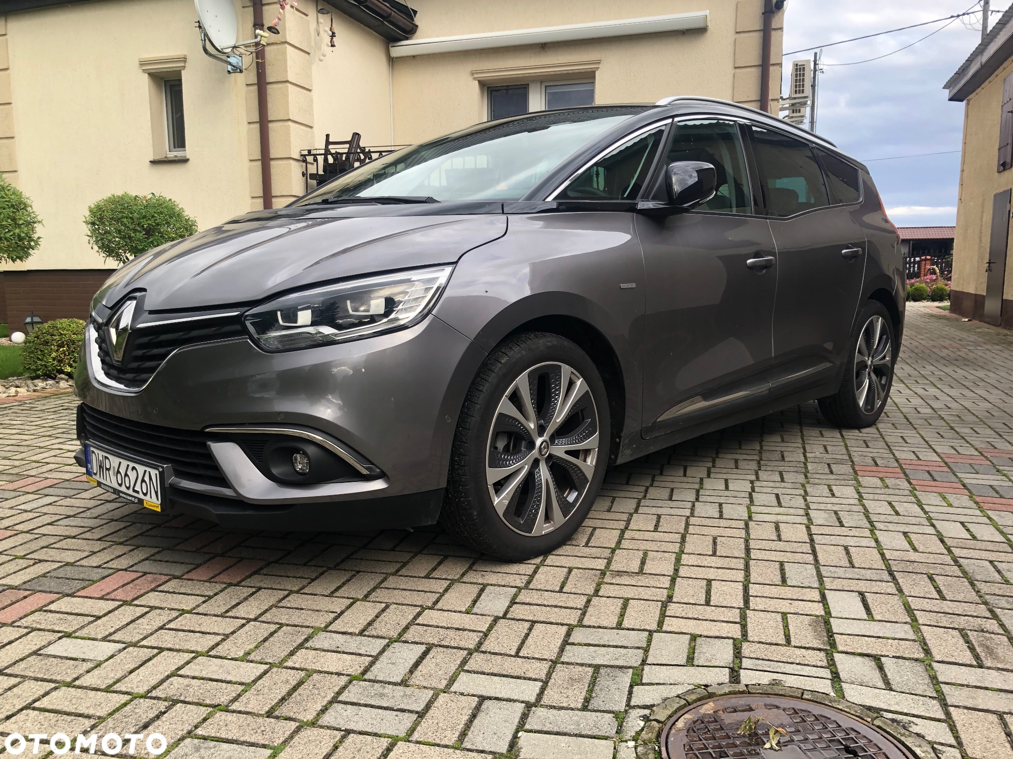Renault Grand Scenic dCi 110 EDC Bose Edition - 3