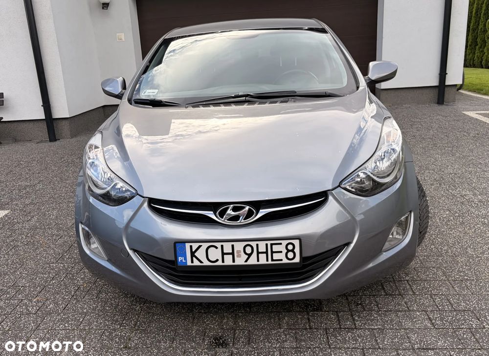 Hyundai Elantra 1.6 Style - 13