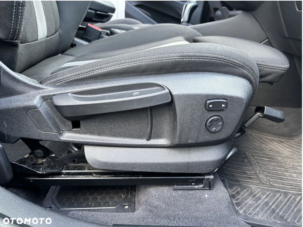 BMW X1 sDrive18d Advantage - 28