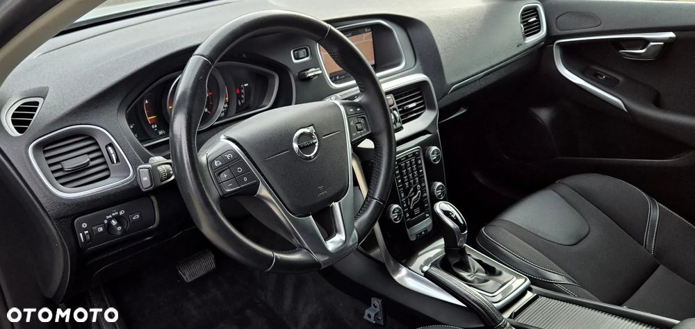 Volvo V40 D2 Geartronic Momentum - 21