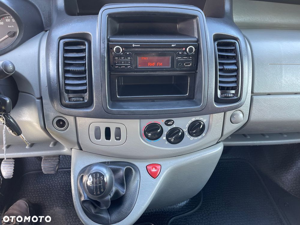 Opel Vivaro - 25
