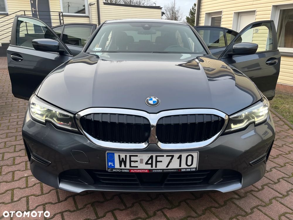 BMW Seria 3 320i xDrive - 34