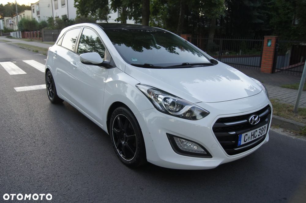 Hyundai i30 blue 1.4 YES Gold - 3