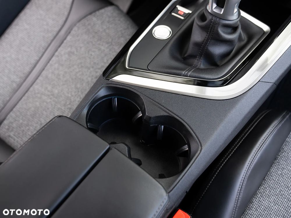 Peugeot 3008 1.2 PureTech Allure - 39