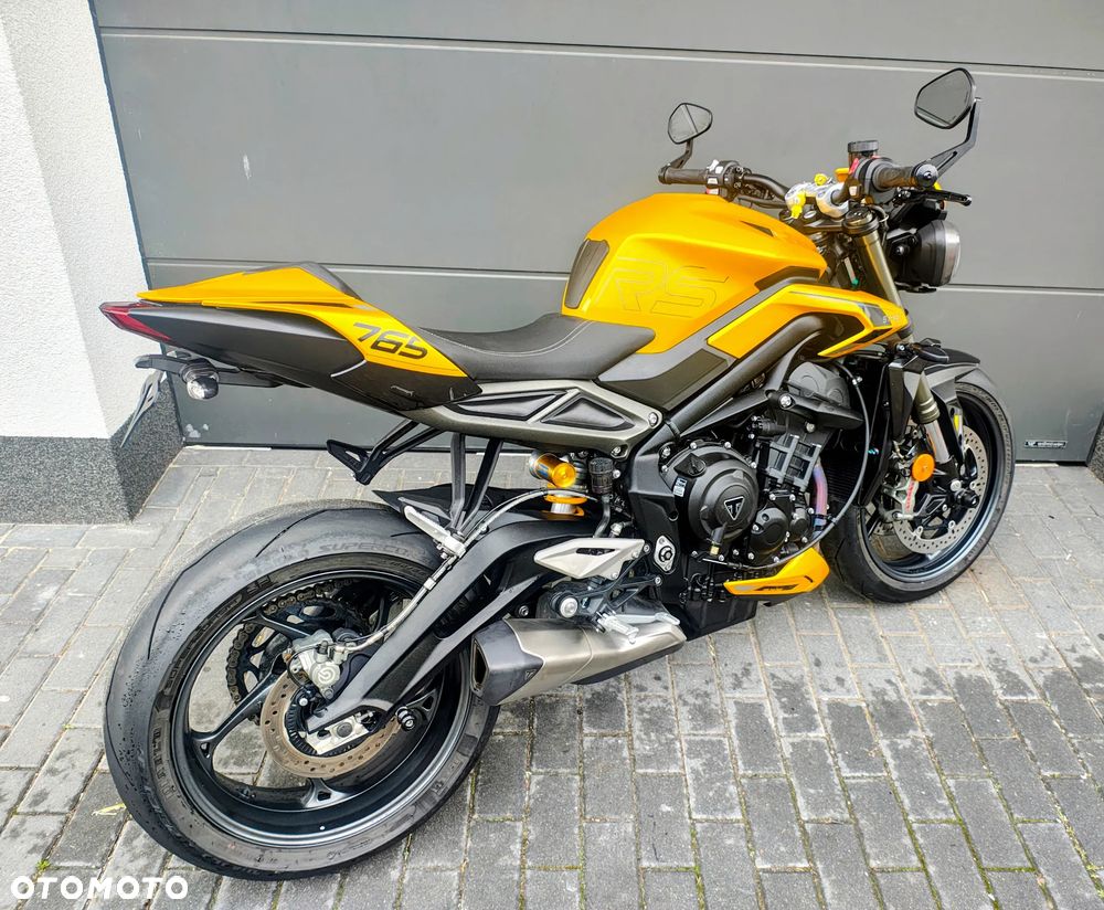 Triumph Street Triple - 28