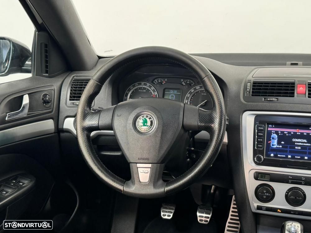 Skoda Octavia 2.0 TDI RS - 26