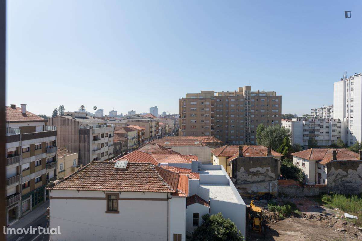 Quarto - localizado em Paranhos Porto - Grande imagem: 4/28