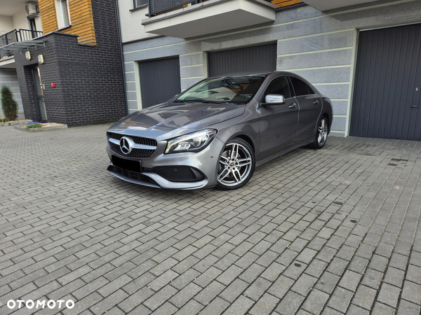 Mercedes-Benz CLA 220 4-Matic AMG Line