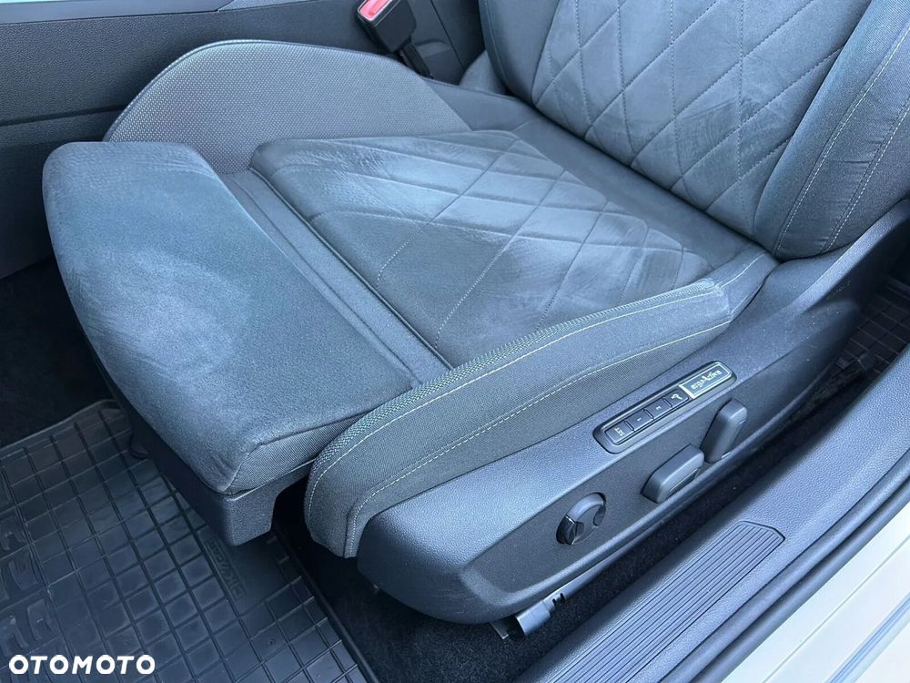 Volkswagen Golf - 20