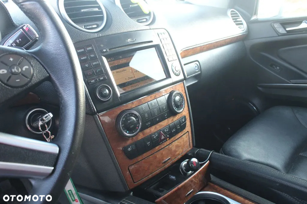Mercedes-Benz GL 450 - 29