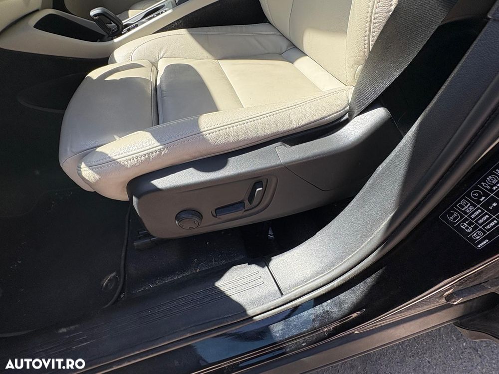 Volvo XC 40 T3 AT8 Momentum Pro - 8