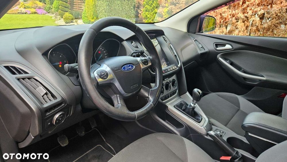 Ford Focus Turnier 1.6 TDCi DPF Start-Stopp-System Ambiente - 13
