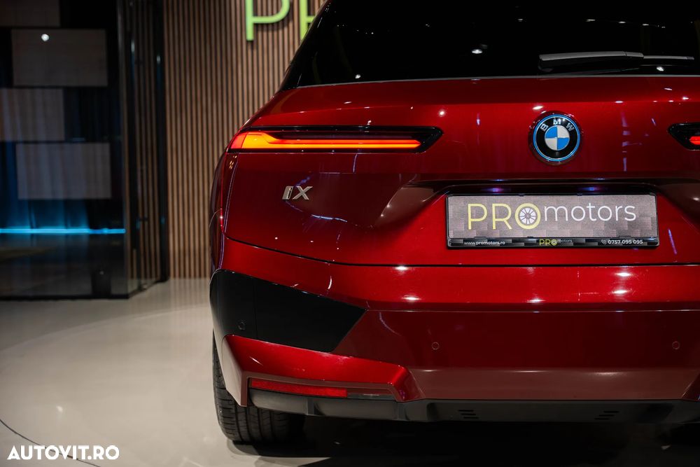 BMW iX xDrive40 - 16